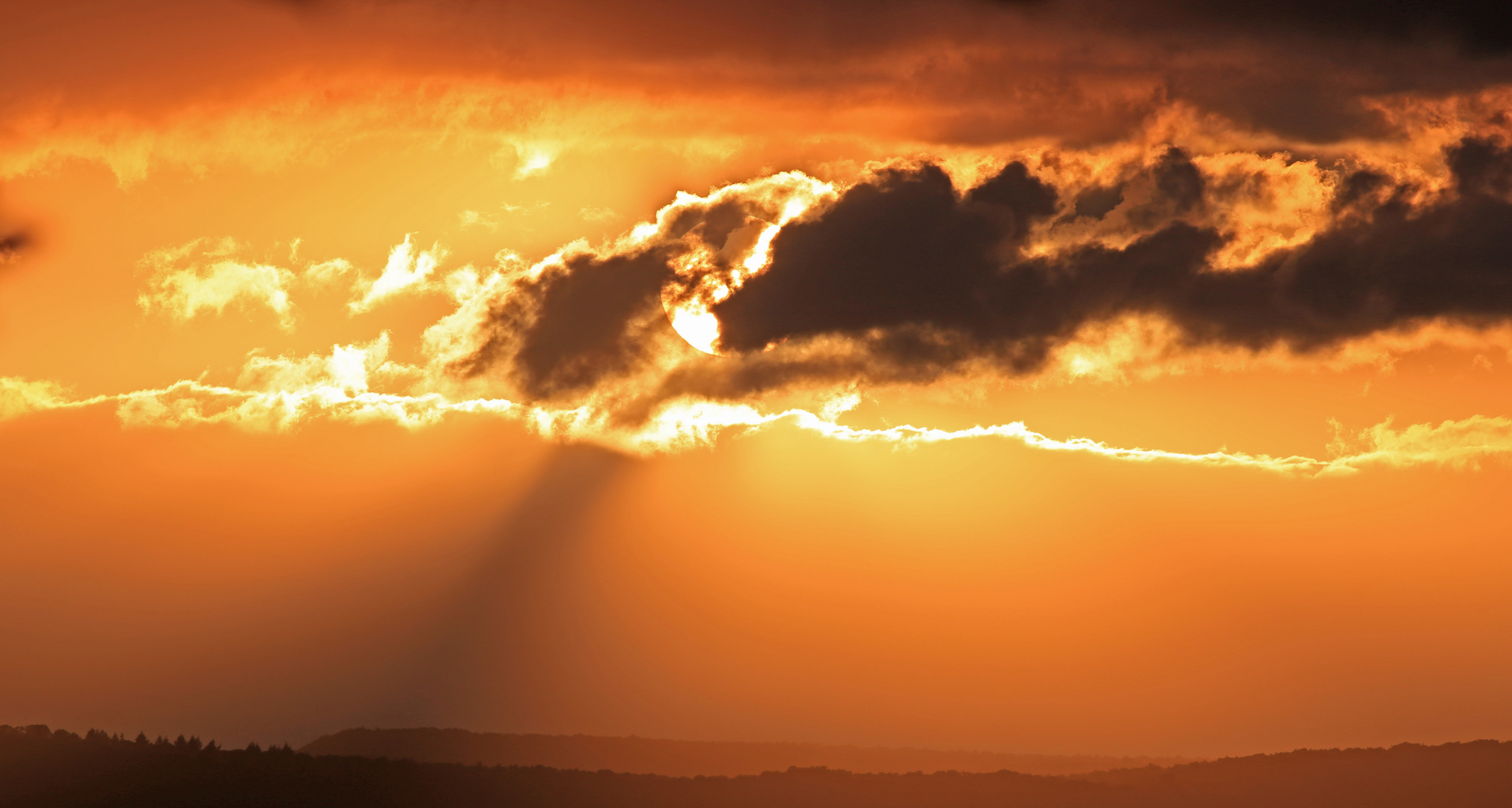 Der Himmel brennt