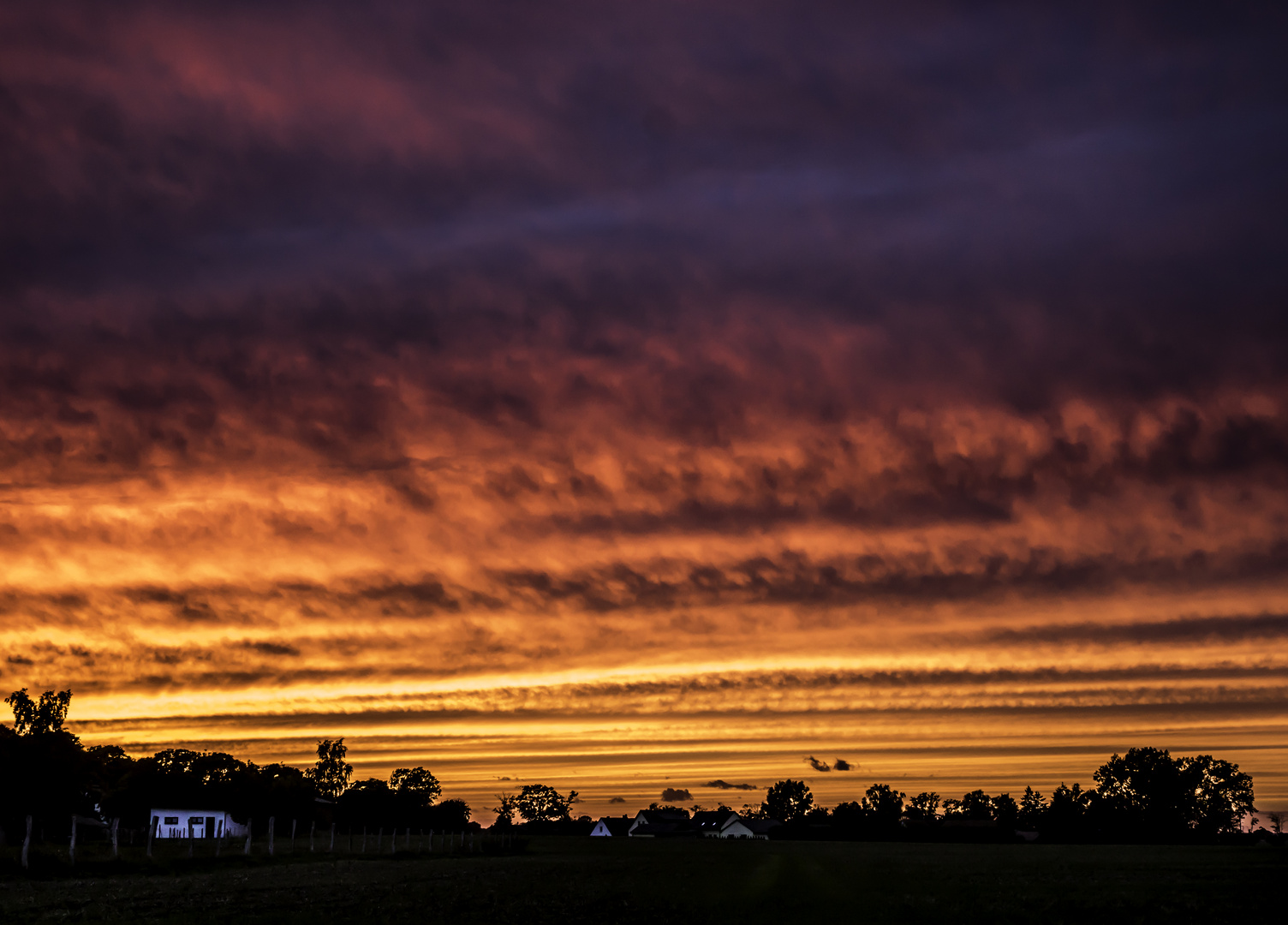 Der Himmel brennt