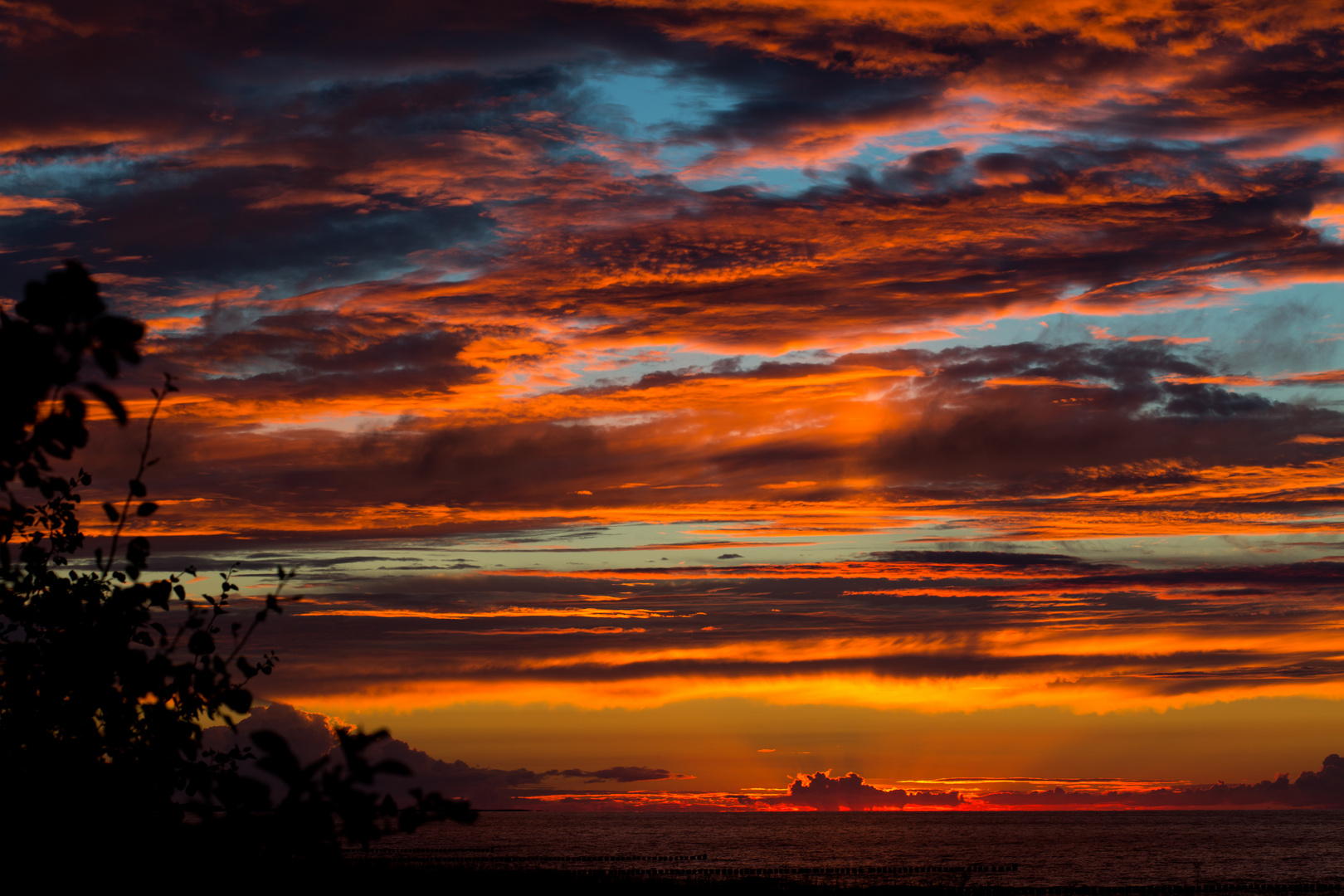 "der himmel brennt"