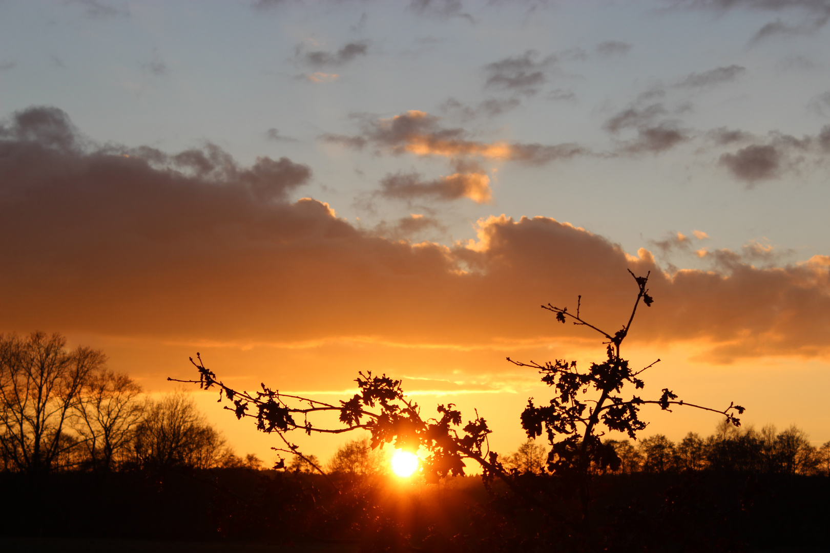 Der Himmel brennt