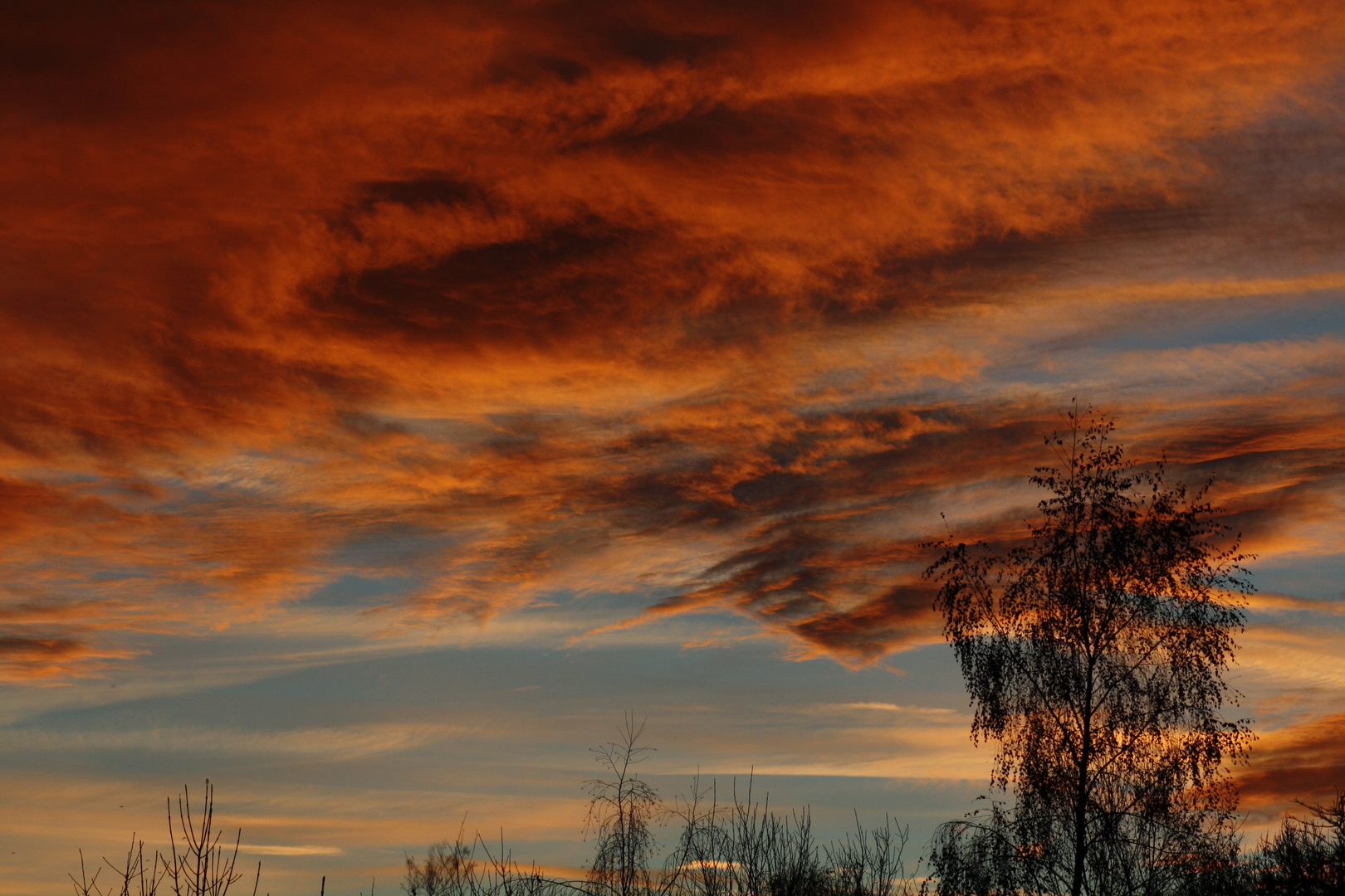 Der Himmel brennt