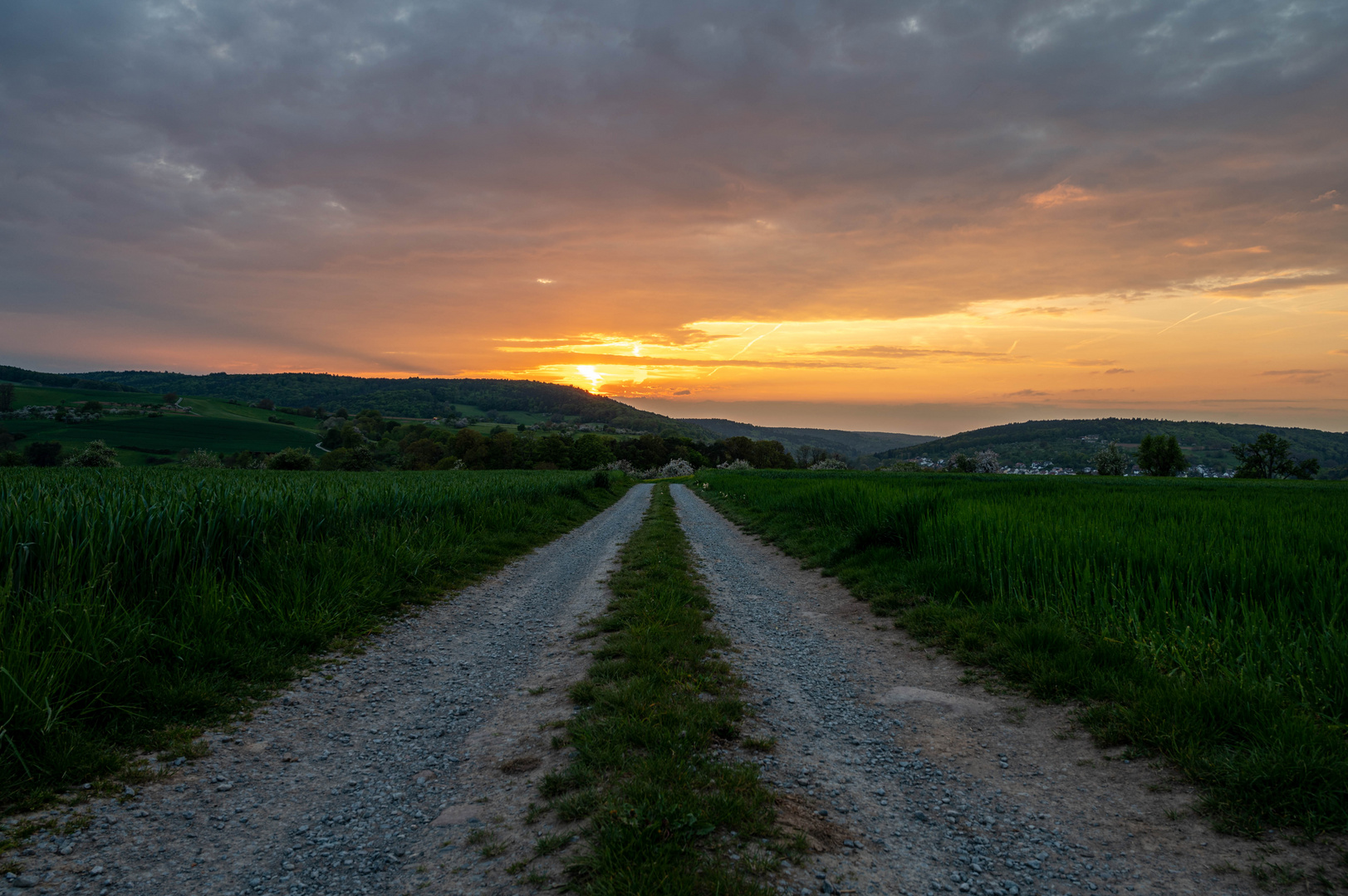 Der Himmel brennt.