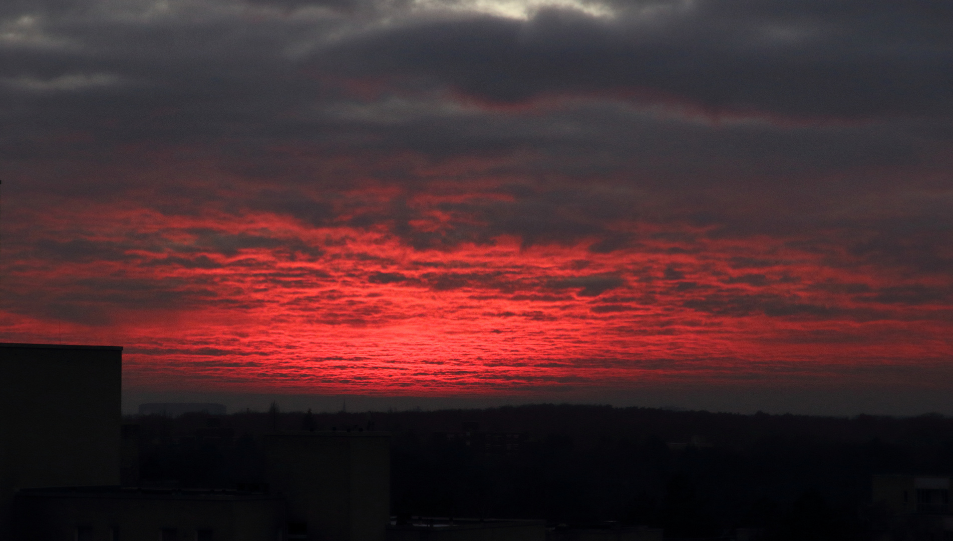 Der Himmel brennt