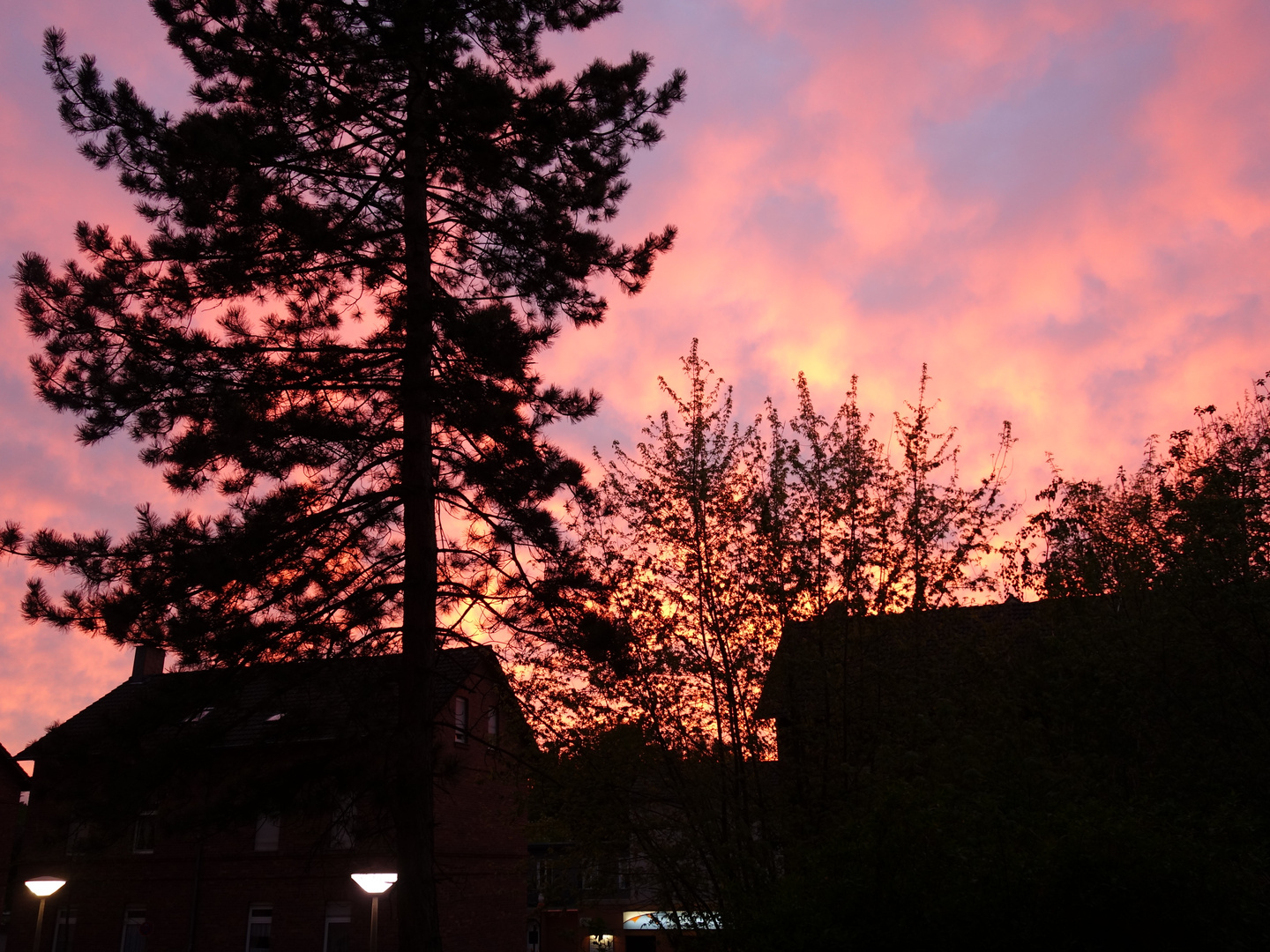 Der Himmel brennt über Gelsenkirchen :-)