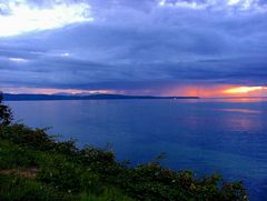 Der Himmel brennt über Vancouver Island