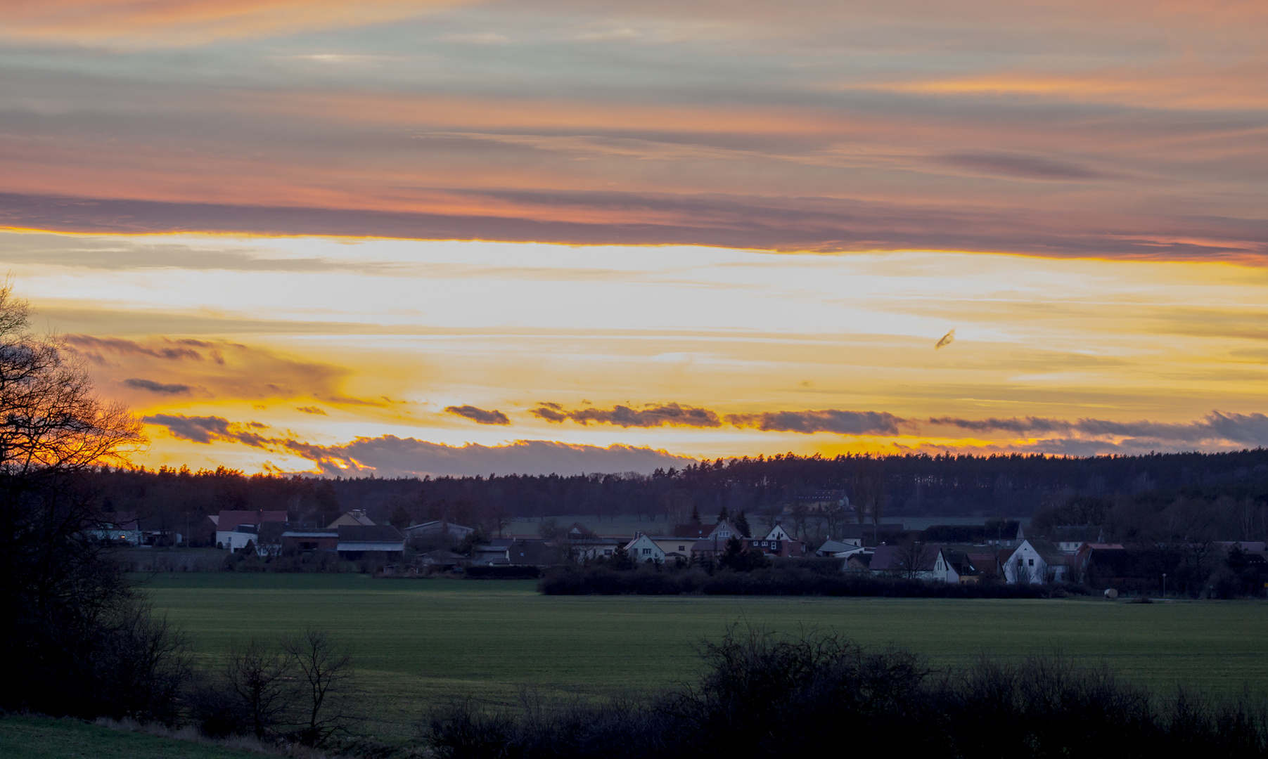 Der Himmel Glüht