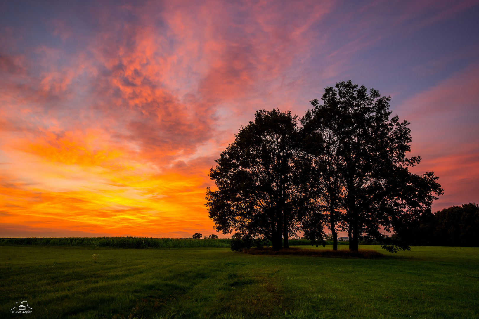 Der Himmel glüht 