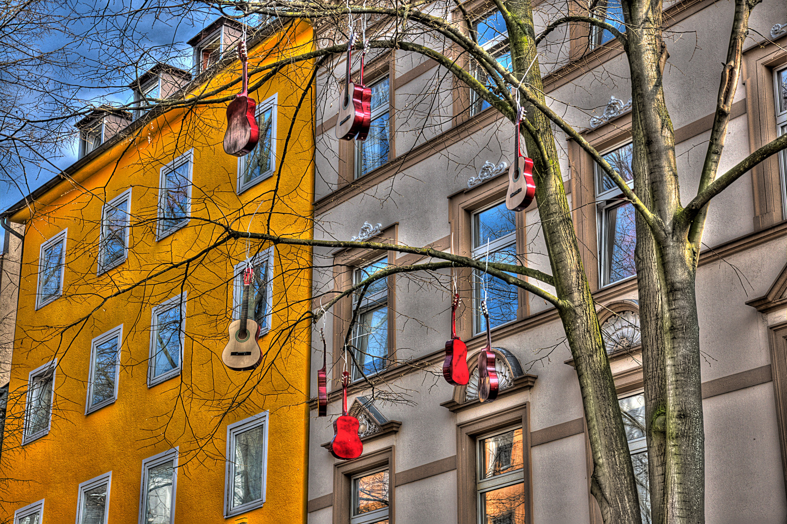 Der Himmel hängt voller Geigen... - nee, Gitarren