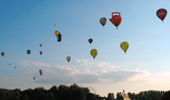 Der Himmel hängt voller ...Luftballons