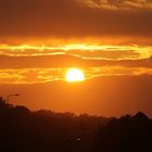 Der Himmel ist Orange, die Ampel Grün