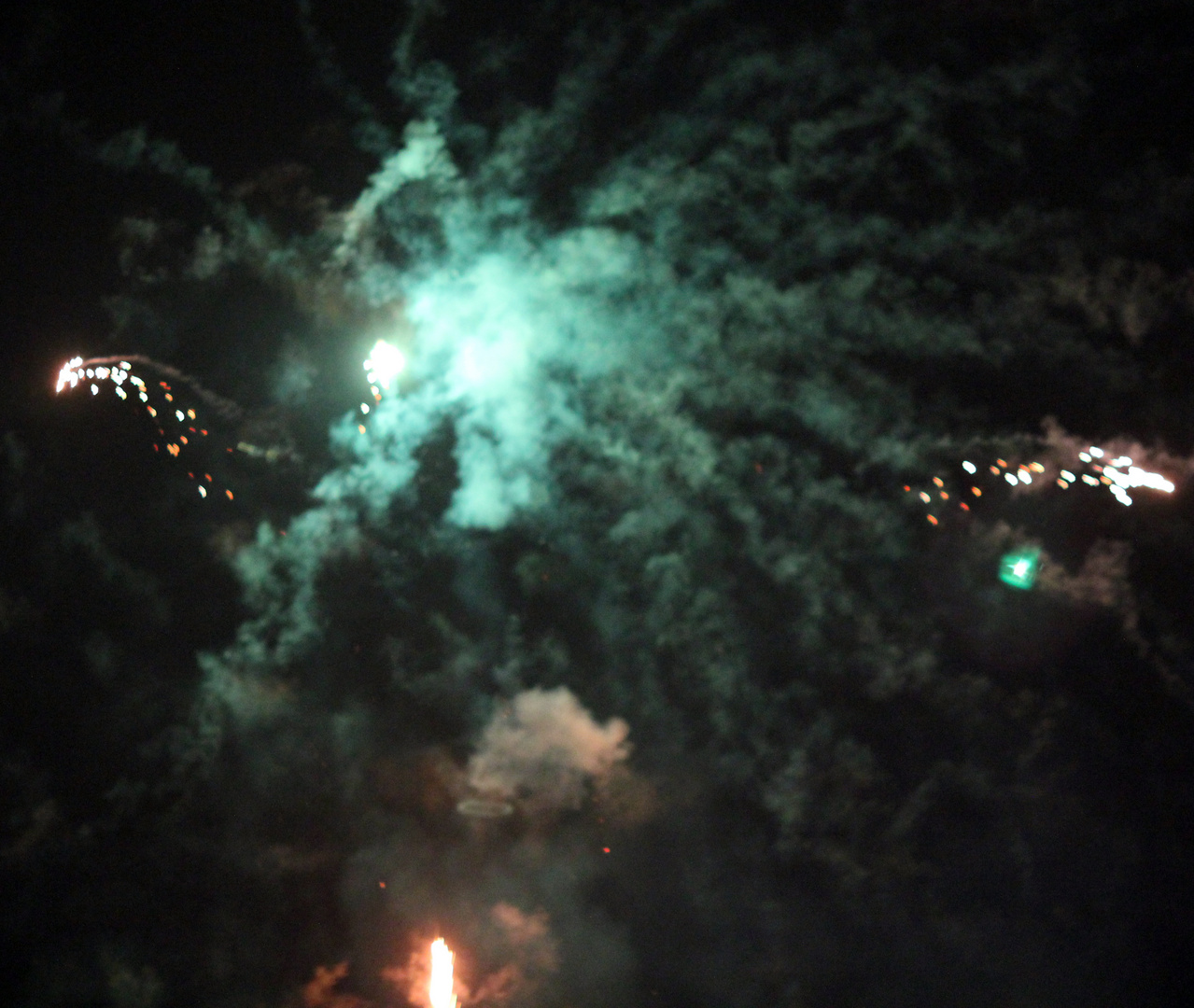 Der Himmel nach dem Silversterfeuerwerk 01.01.2014
