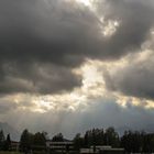 Der Himmel öffnet sich über Rosenheim