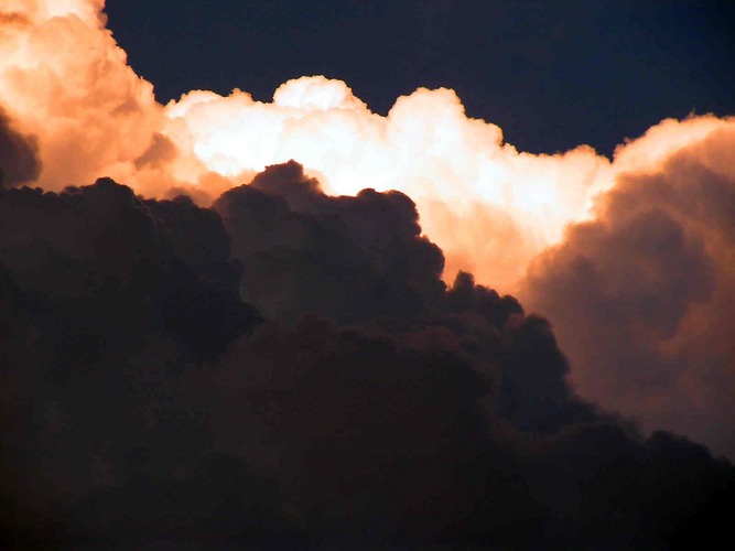 Der Himmel öffnet vor dem großen Finale noch einmal ein Fenster