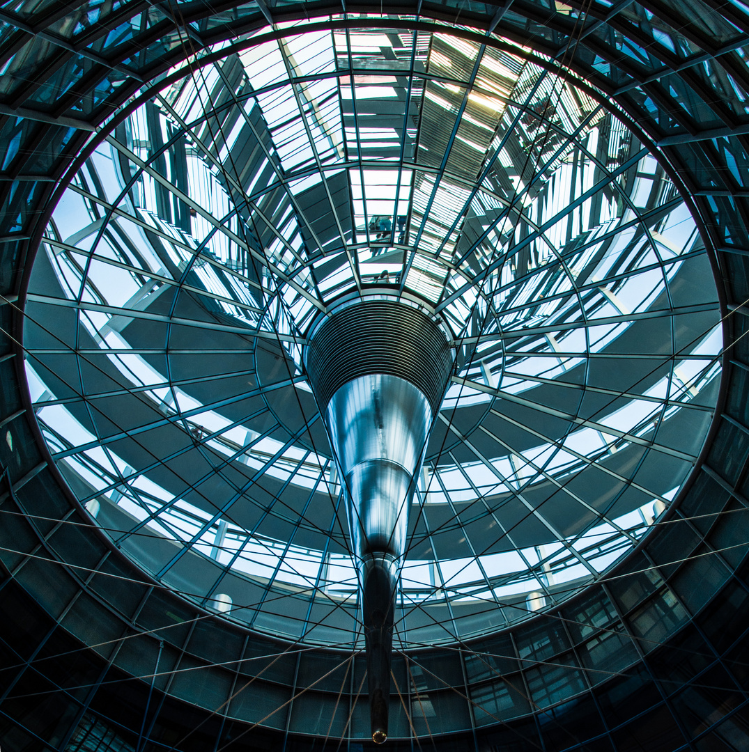 Der Himmel über dem deutschen Bundestag ...