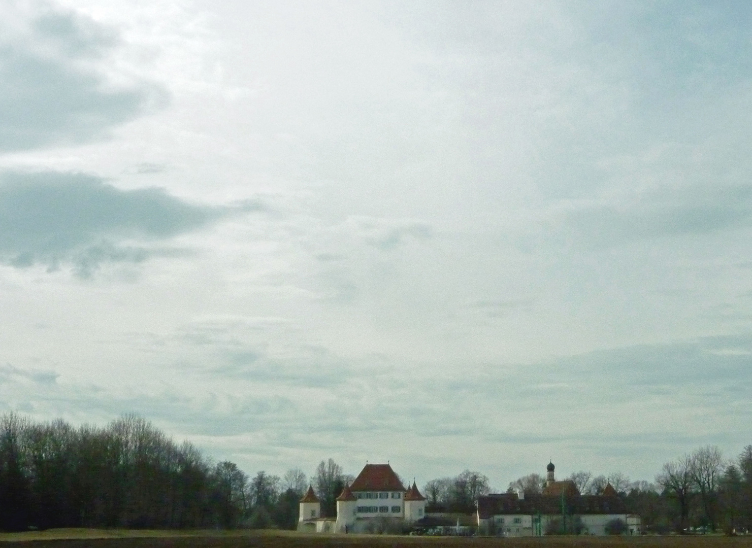 der himmel über dem schloss