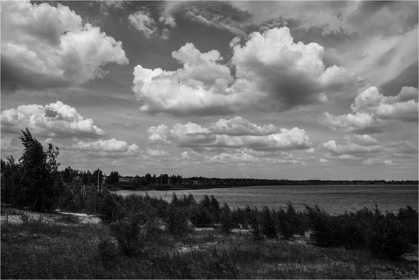 Der Himmel über dem See