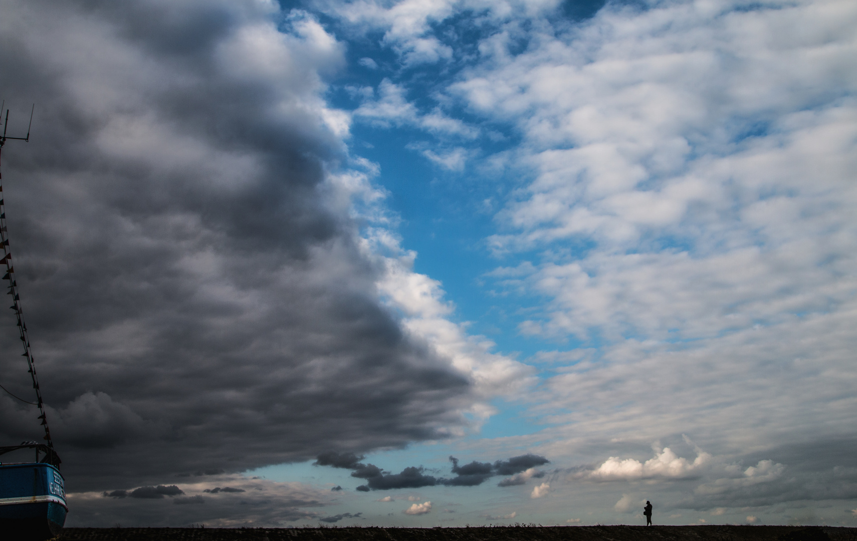 Der Himmel über der Fotografin in Neuharlingersiel