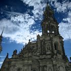 Der Himmel über der Hofkirche in Dresden