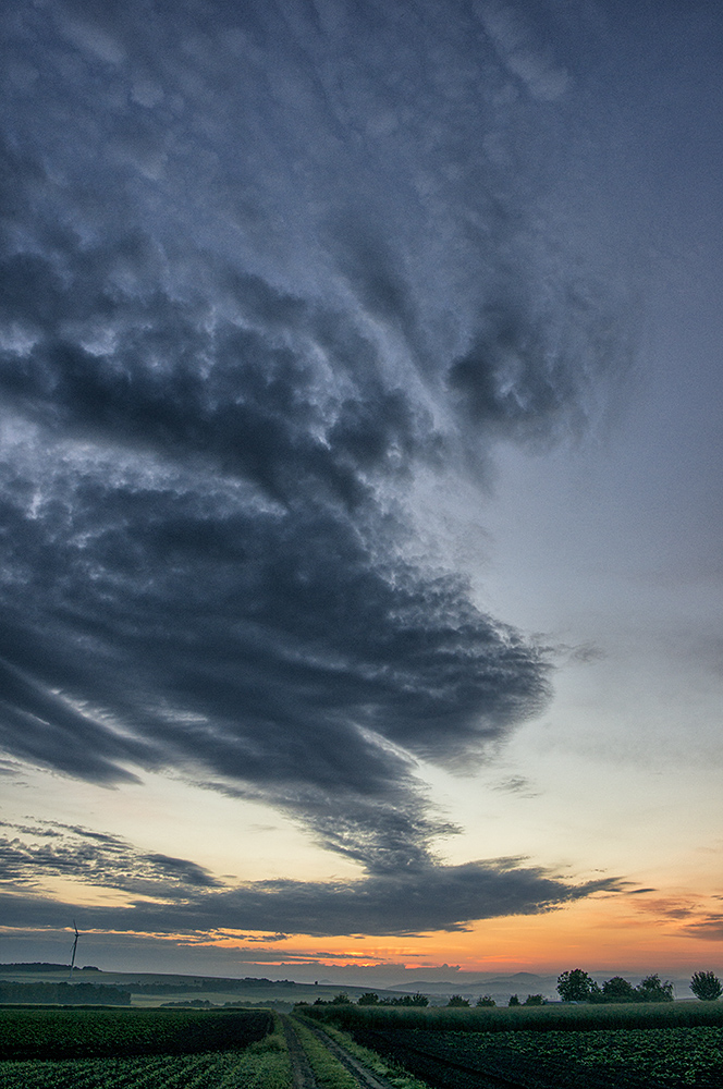 Der Himmel über Deutschland - Vor Sonnenaufgang bei Kollig