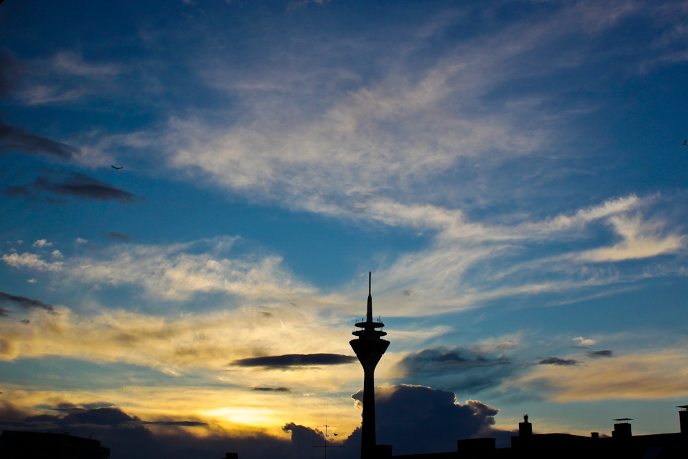 Der Himmel über Düsseldorf II