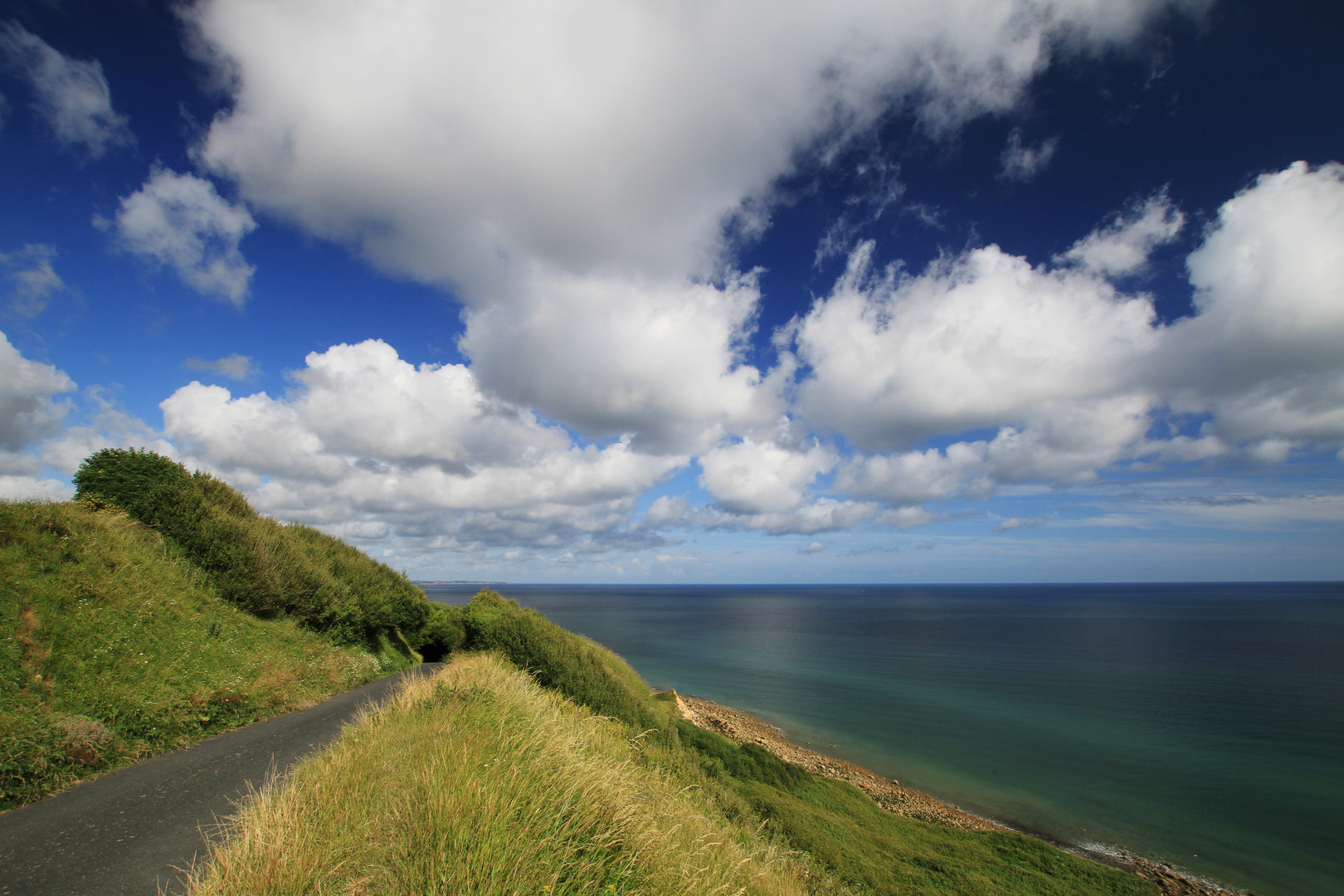 Der Himmel über Longues-sur-Mer