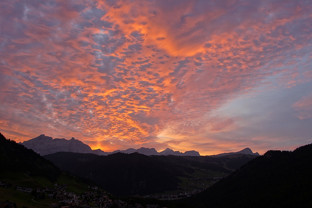 Der Himmel um 6:39 Uhr - 10.09.2012 (Kolfuschg, Dolomiten)