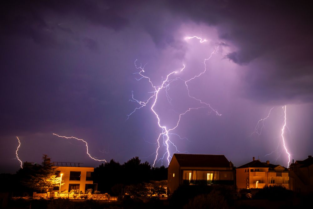 Der Himmel voller Blitze