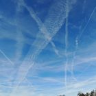 der Himmel voller Chemtrails