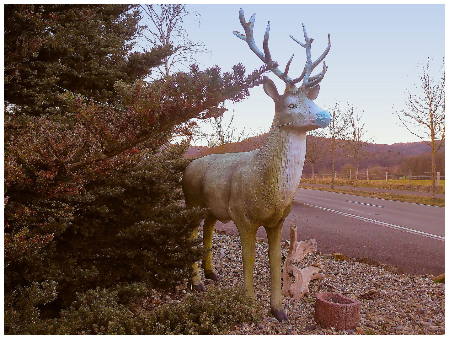 Der Hirsch mit der Maske