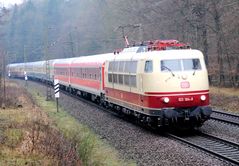 Der "historische" IC 2410 bei Schmuddelwetter