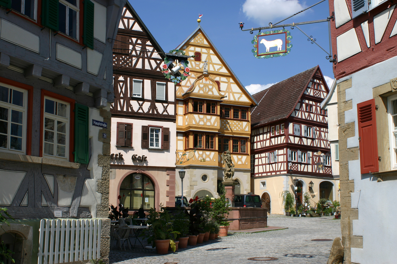 Der historische Marktplatz in Neudenau