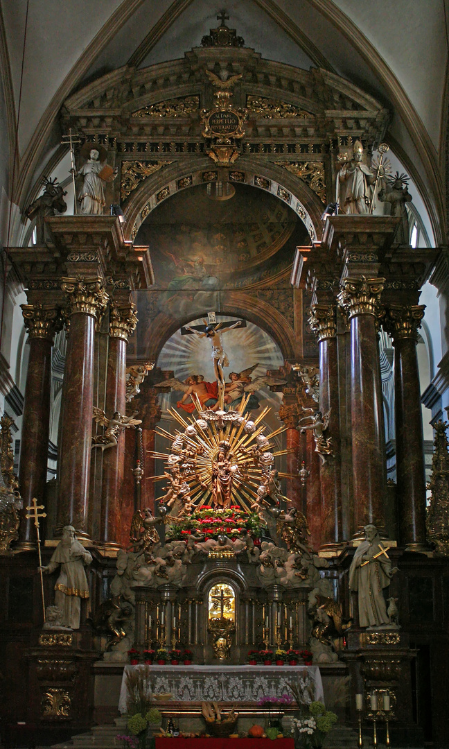 Der Hochaltar in der Franziskanerkirche in Wien