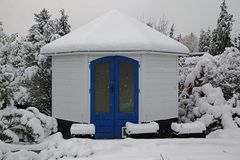 Der höchste Schnee seit 2014 in meinem Garten und das am 1.März...