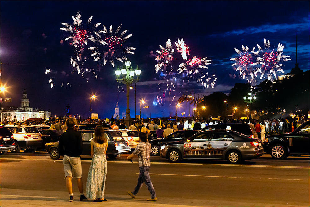 Der Höhepunkt der Weißen Nächte in St. Petersburg