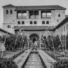 Der Hof des Bewässerungskanals-(Patio de la Acequia)