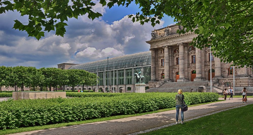 Der Hofgarten am Odeonsplatz - München -