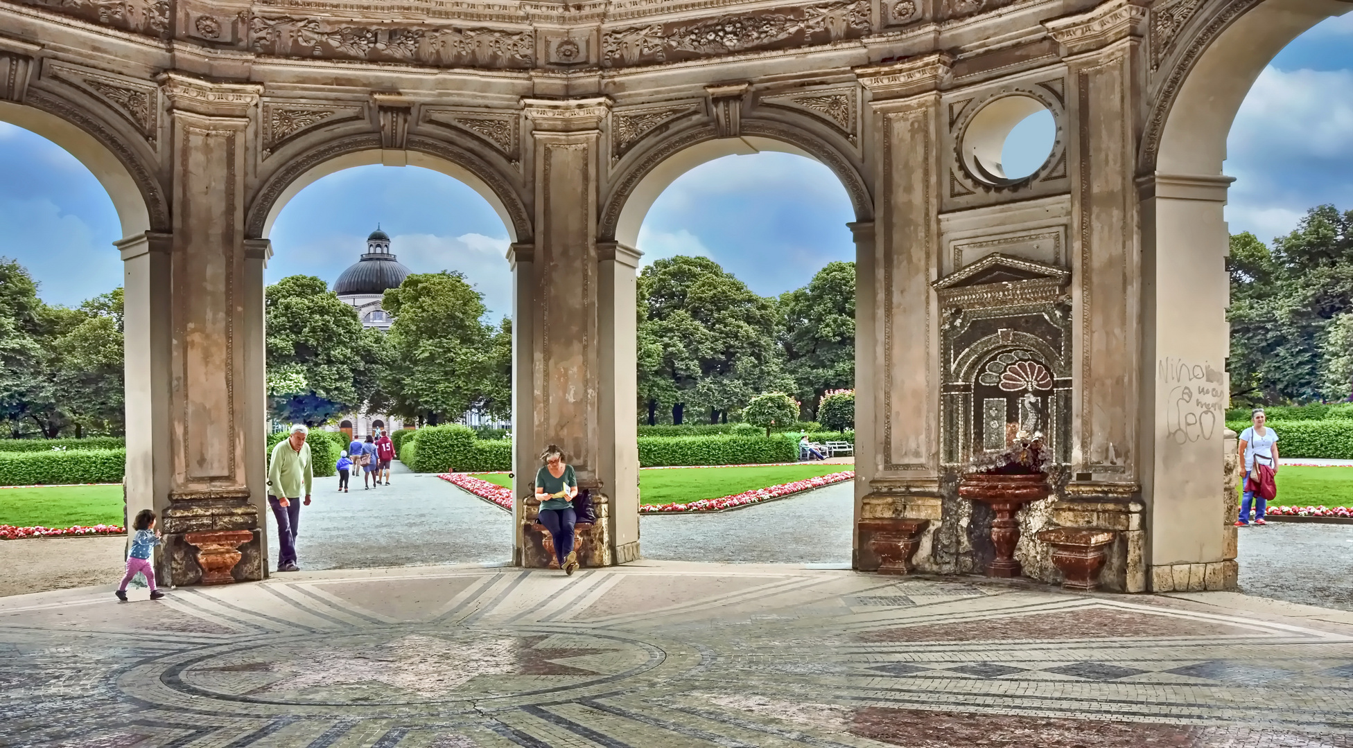 Der Hofgarten am Odeonsplatz - München -