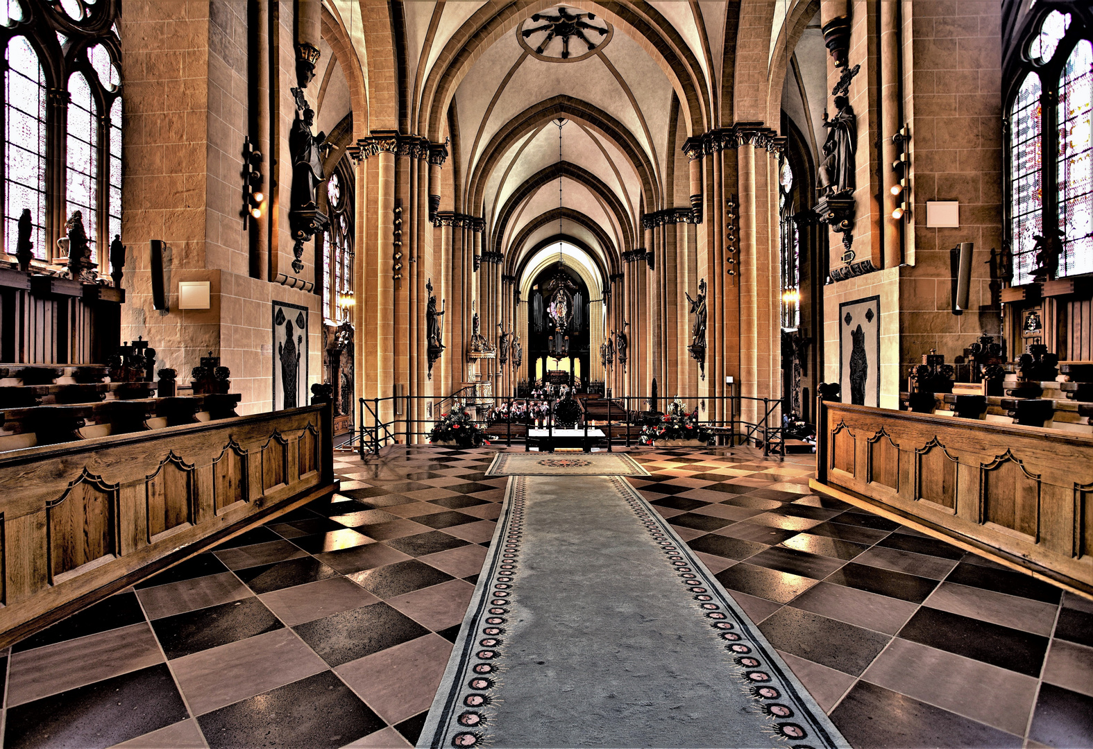 Der Hohe Dom zu Paderborn Foto & Bild world, architektur, nrw Bilder