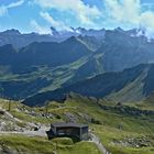 Der hohe pyramidenartige Gipfel ist der Hochvogel