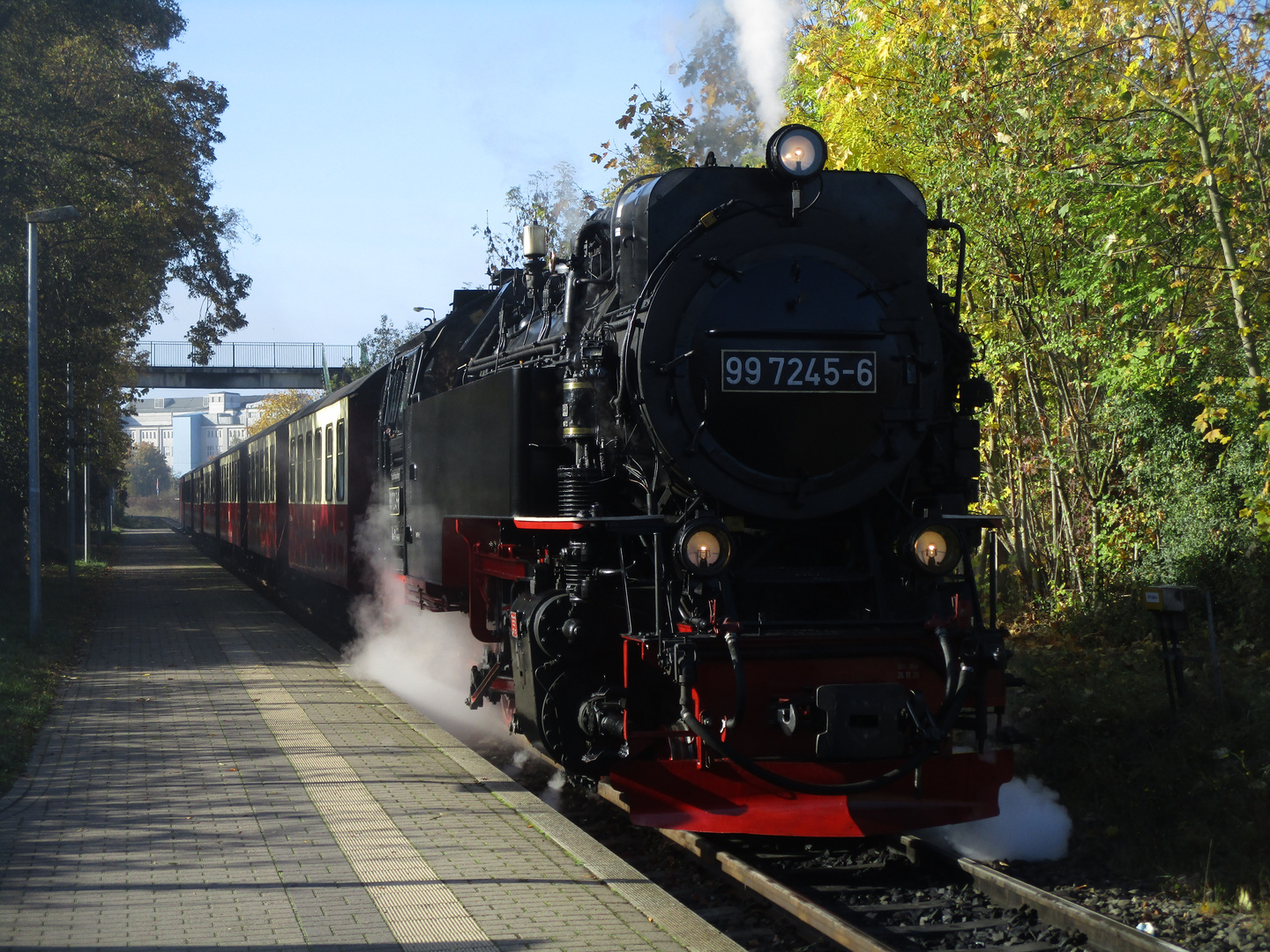 Der HSB Brockenzug in Nordhausen Altentor.