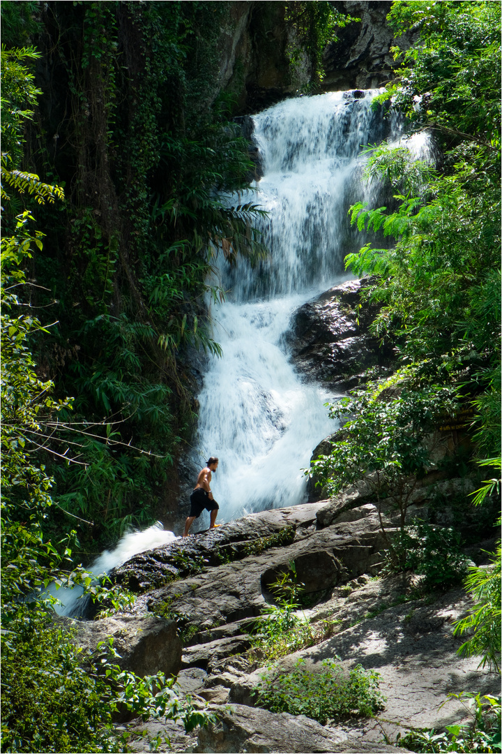 Der Huaykew Wasserfall in Chiang Mai, Thailand
