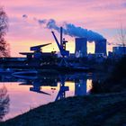 Der Industriehafen in Hamm Uentrop im ersten Morgenlicht.