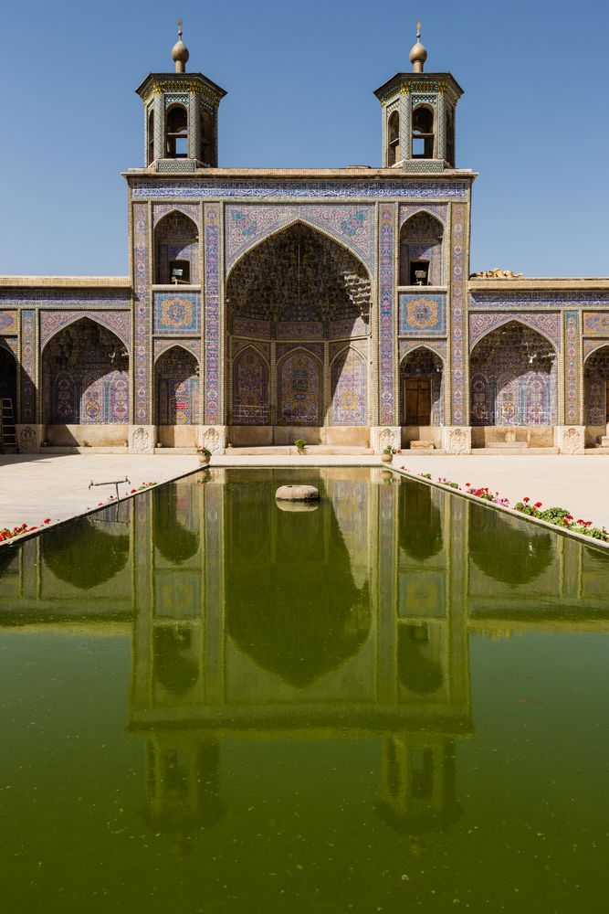 Der Innenhof der Nasir-al-Molk-Moschee