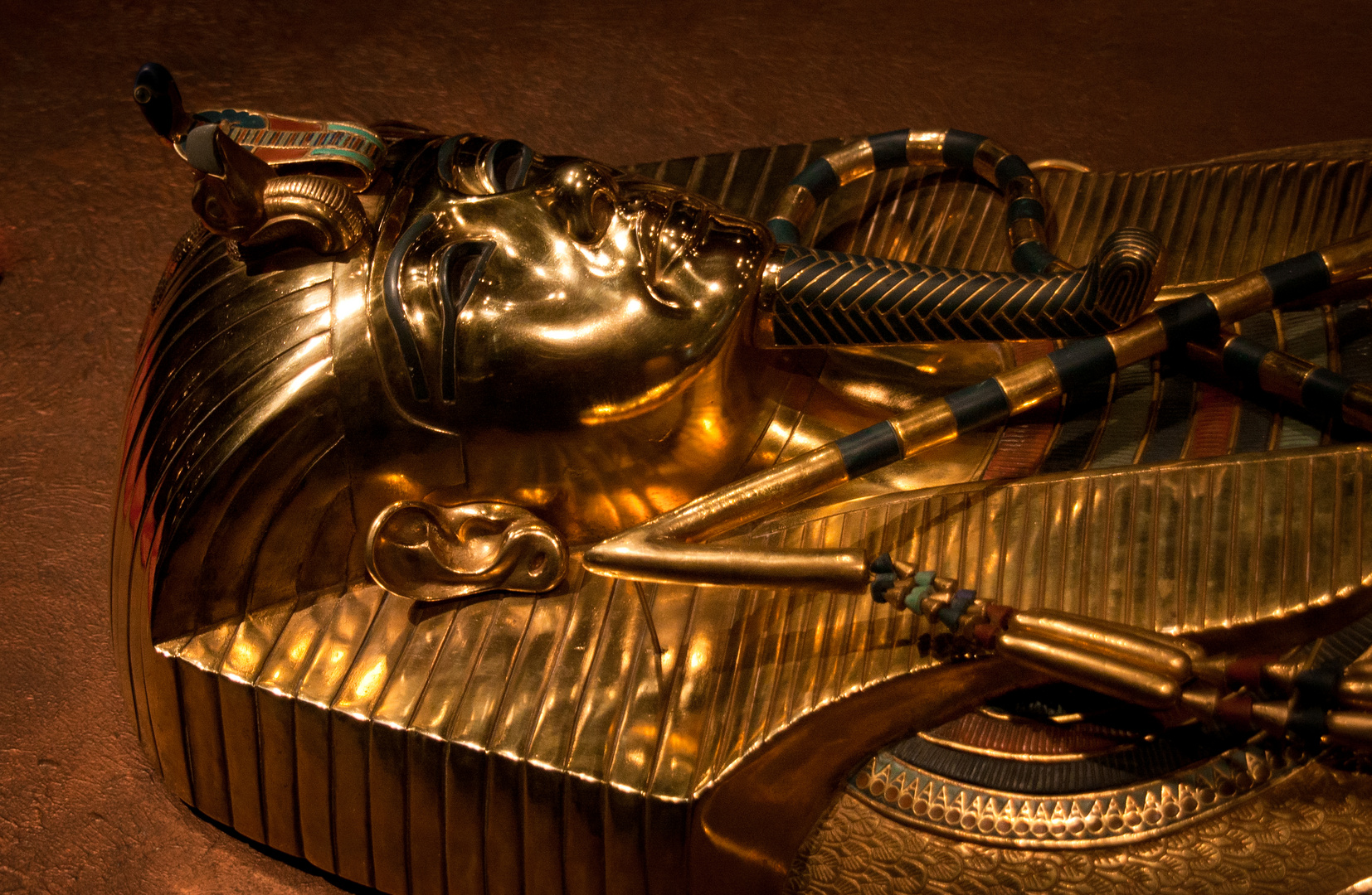 der innere goldsarg des tutanchamun (detail)