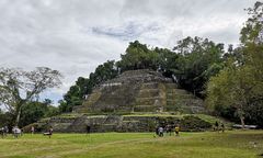 Der Jaguar Tempel von Lamanai