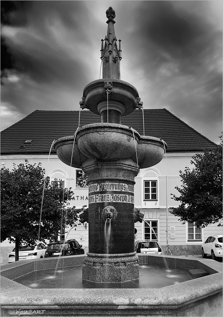 der Jubiläumsbrunnen ...