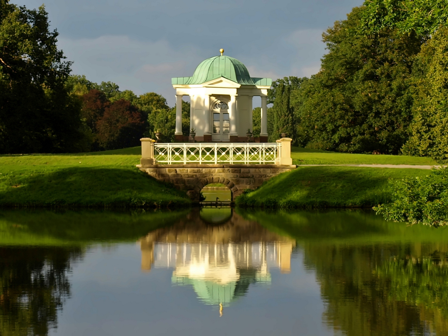 Der Jupitertempel in der Karlsaue in Kassel