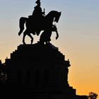 Der Kaiser als Silhouette am Deutschen Eck