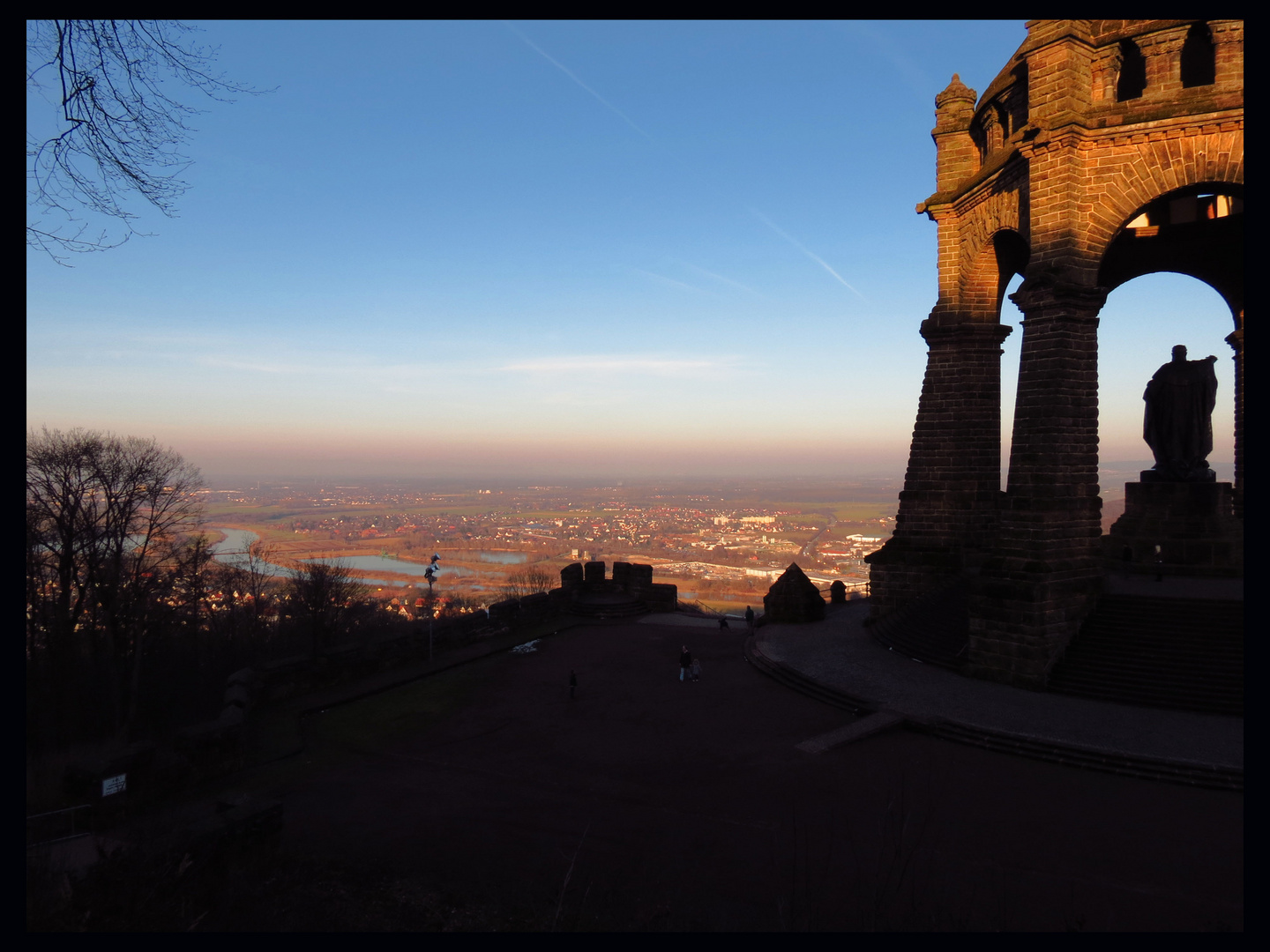 Der Kaiser im Schatten.