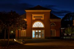 Der Kaisergarten am Abend